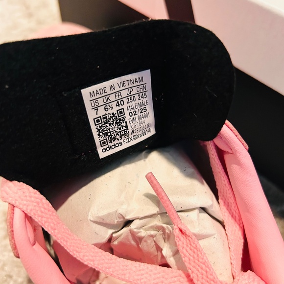 NIB Adidas Samba Messi Pink Black Gum Sole Sneakers Size 7 Men 8 Women - Picture 8 of 9